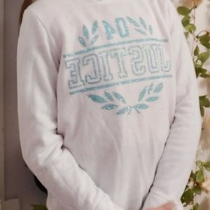 I am selling this gently used Justice sweatshirt